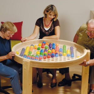 ball table grande table a balles mobilier activites jeu manipulation jeu alzheimer ludimage 1