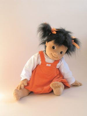 103639 poupée d'empathie emelie outils de mediation pour personnes agees alzheimer ludimage