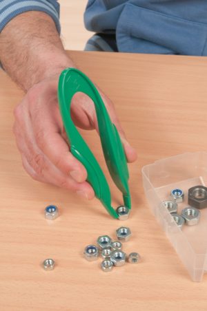 pinces geantes jeu motricite fine jeu exercice dusyma ludimage 558007 2 min