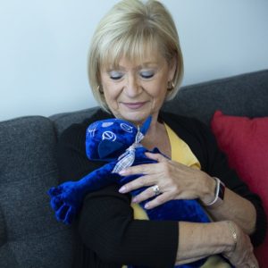 chat lesté bleu